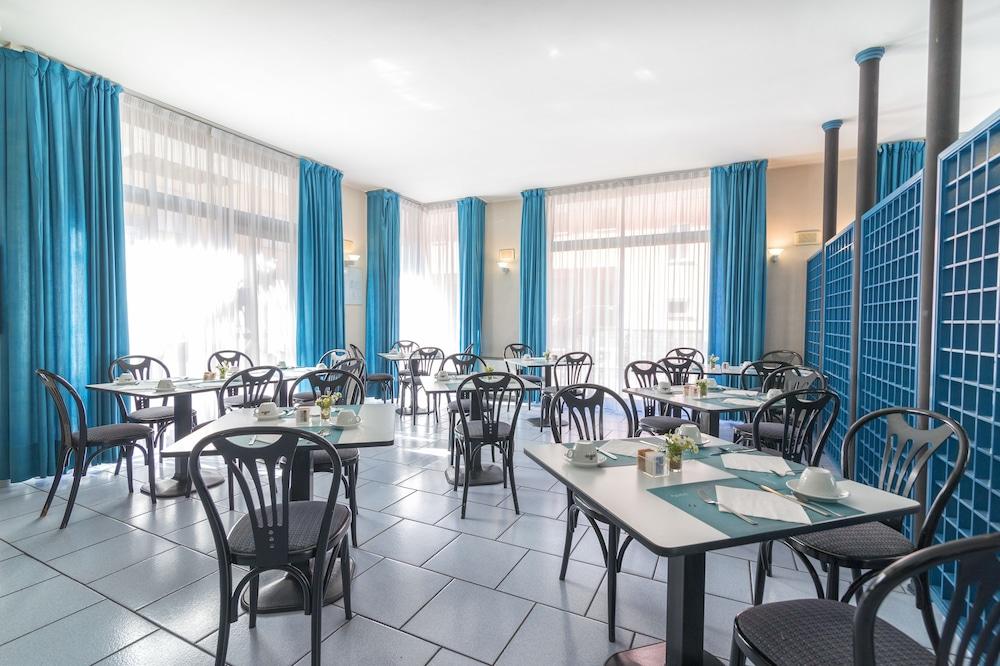 Hi Hotels Riva Del Garda Extérieur photo