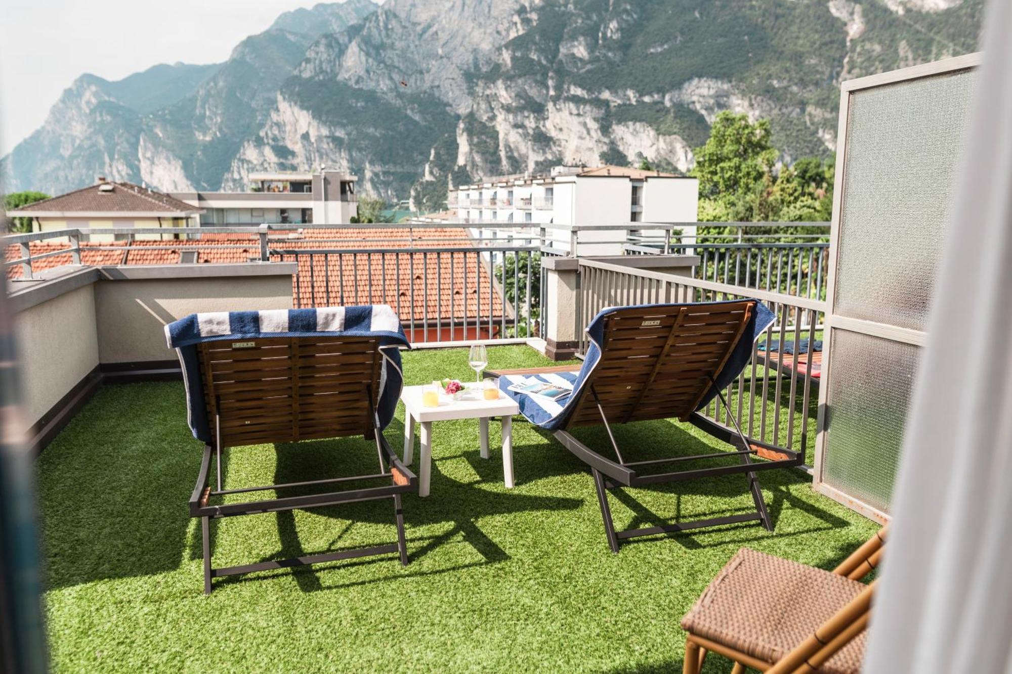 Hi Hotels Riva Del Garda Extérieur photo