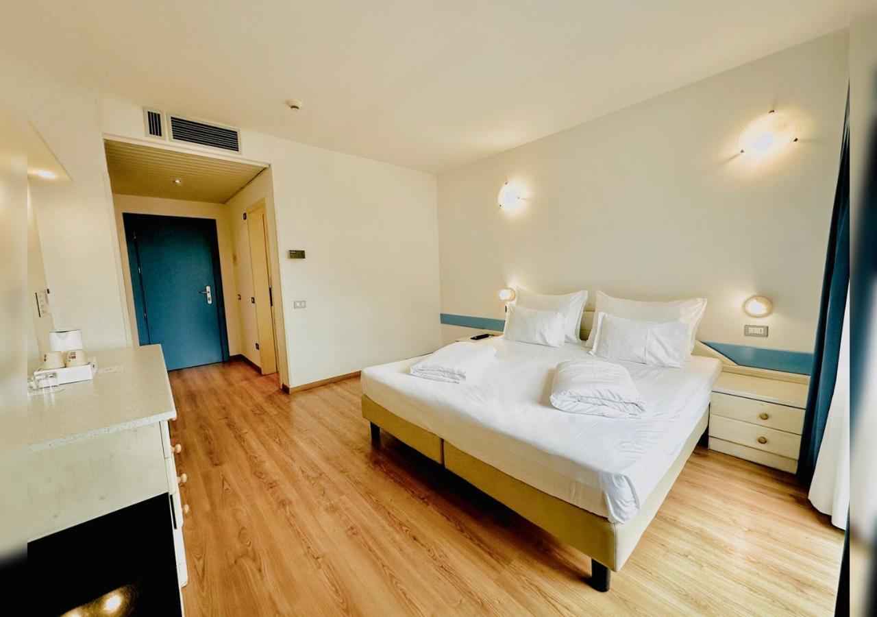 Hi Hotels Riva Del Garda Extérieur photo