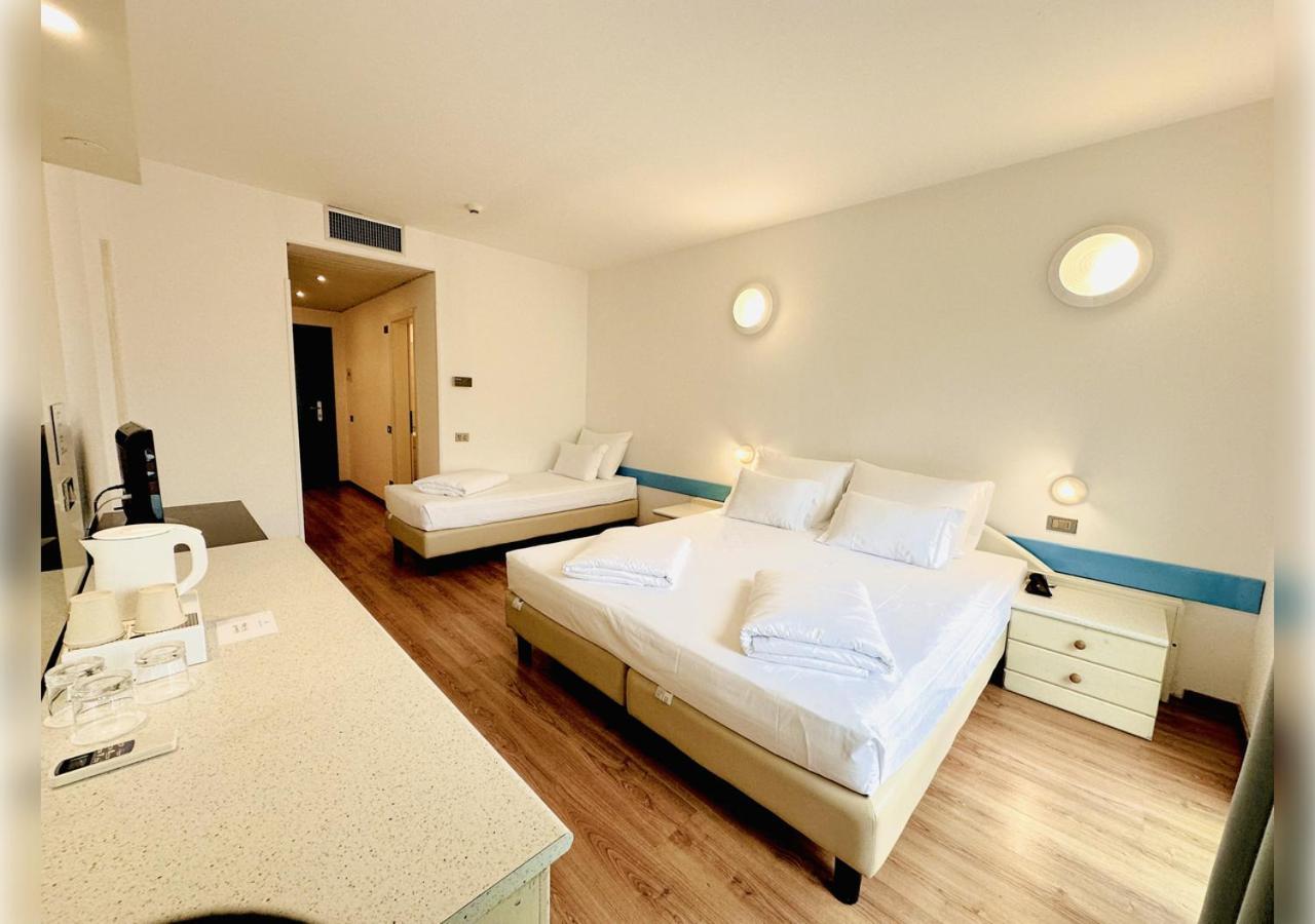 Hi Hotels Riva Del Garda Extérieur photo